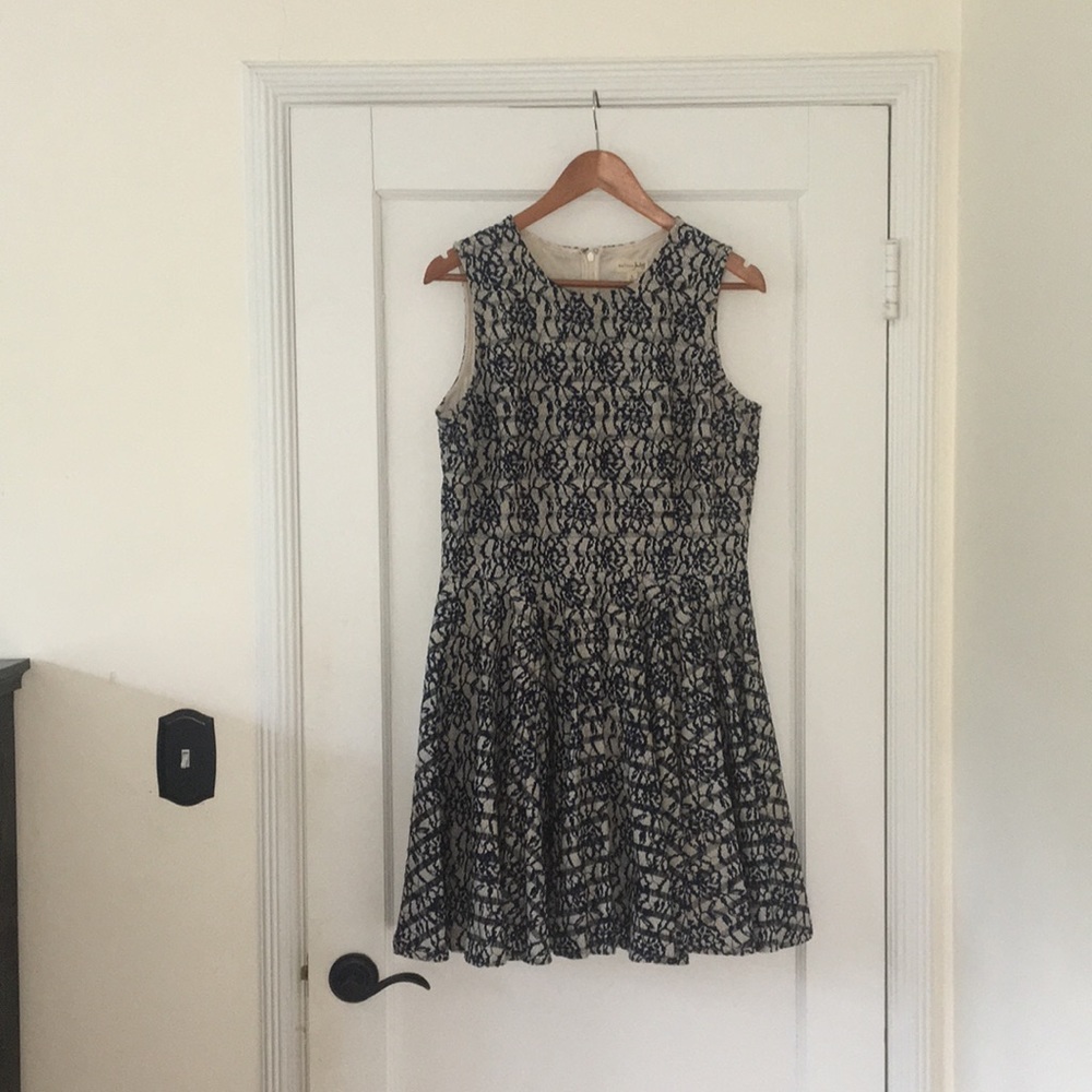 Maison jules fit and flare lace 👗